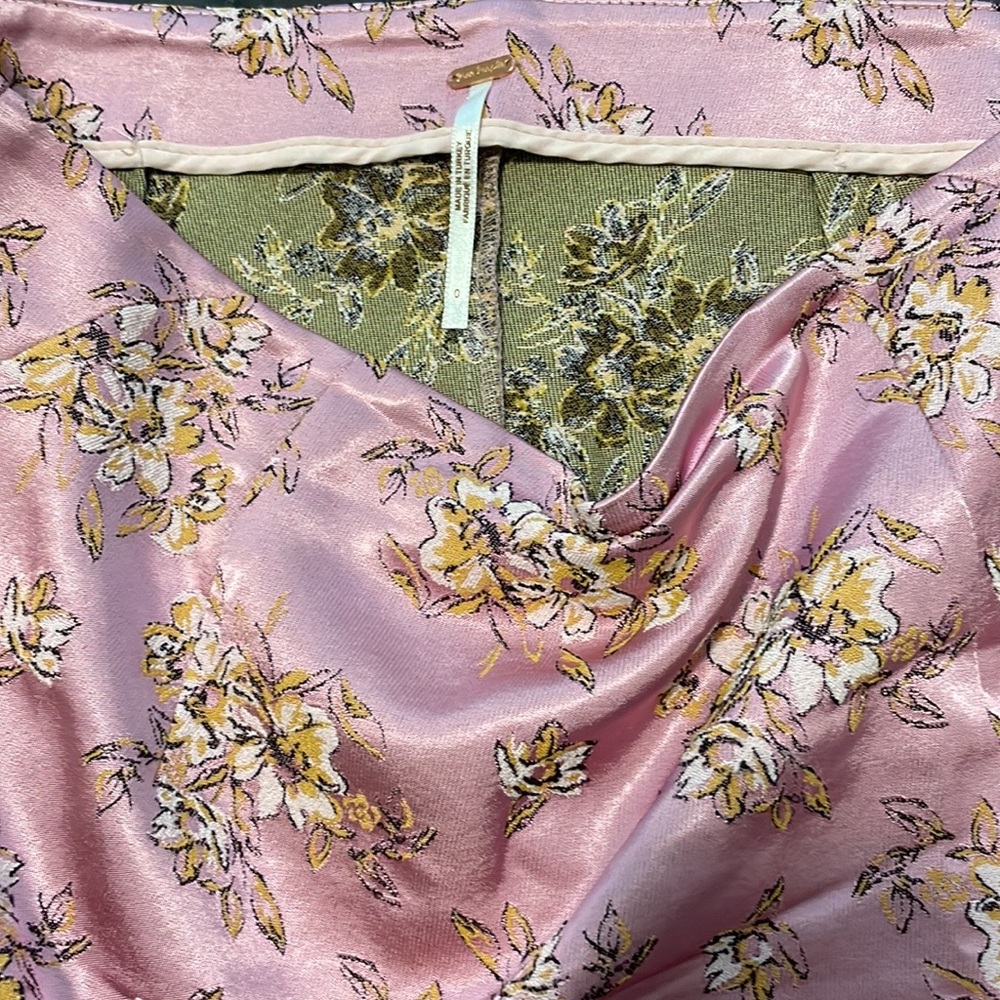 Free People pink embroidered mini skirt - Sz 0 - Picture 8 of 8